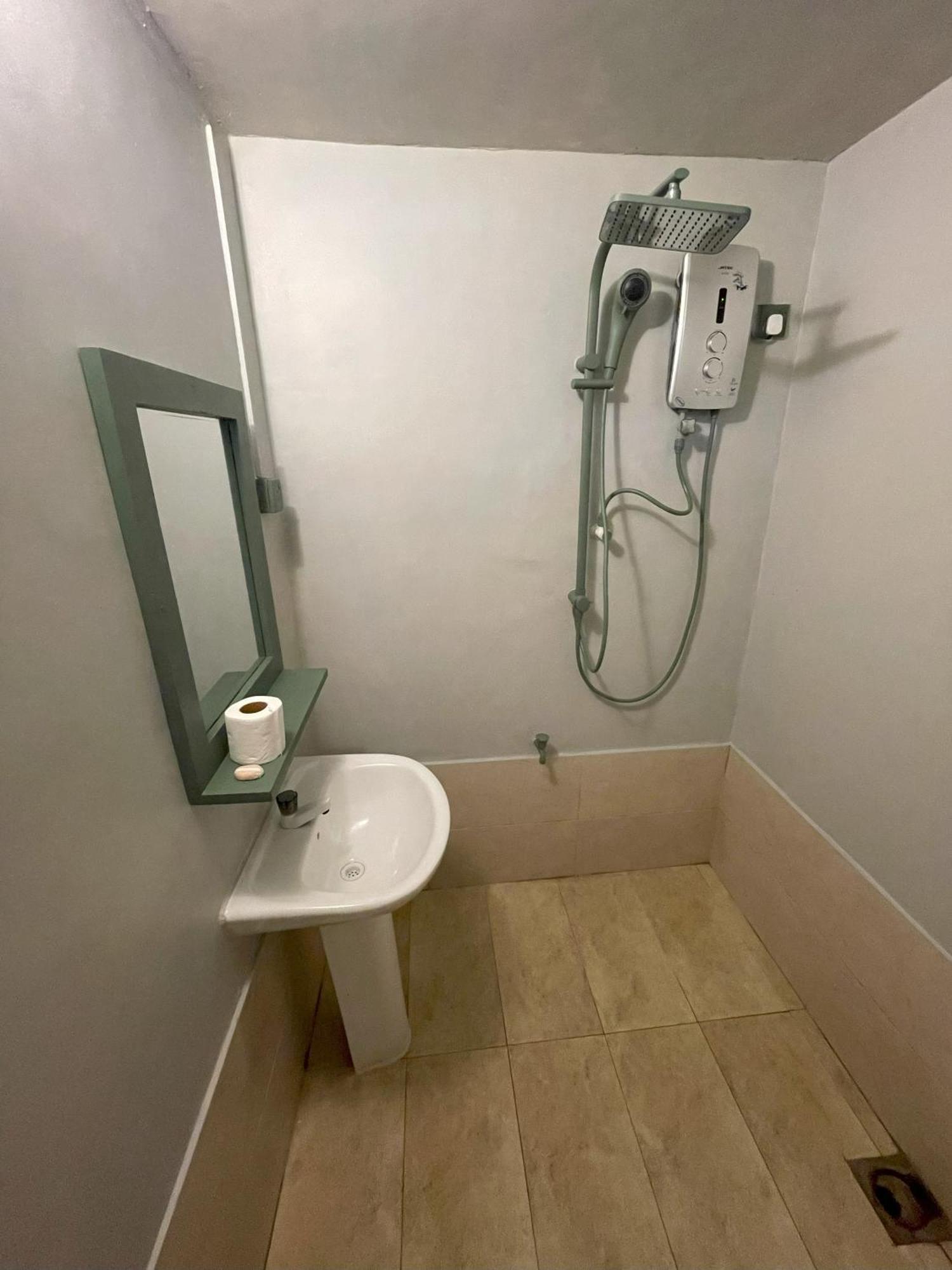 מלון Hawara Coliving מידיגמה איסט מראה חיצוני תמונה